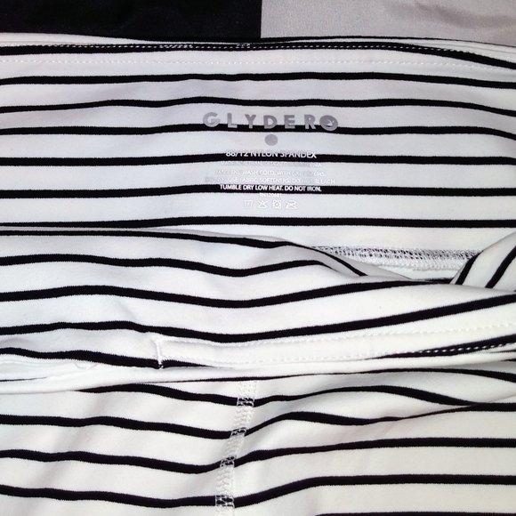 Glyder Mantra Crop White & Black Stripe (Lululemon Quiet Stripe dupe) - Picture 4 of 13